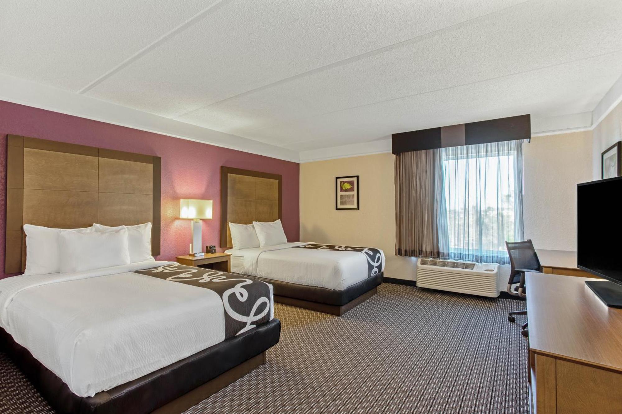 La Quinta Inn & Suites By Wyndham Città di Panama Esterno foto